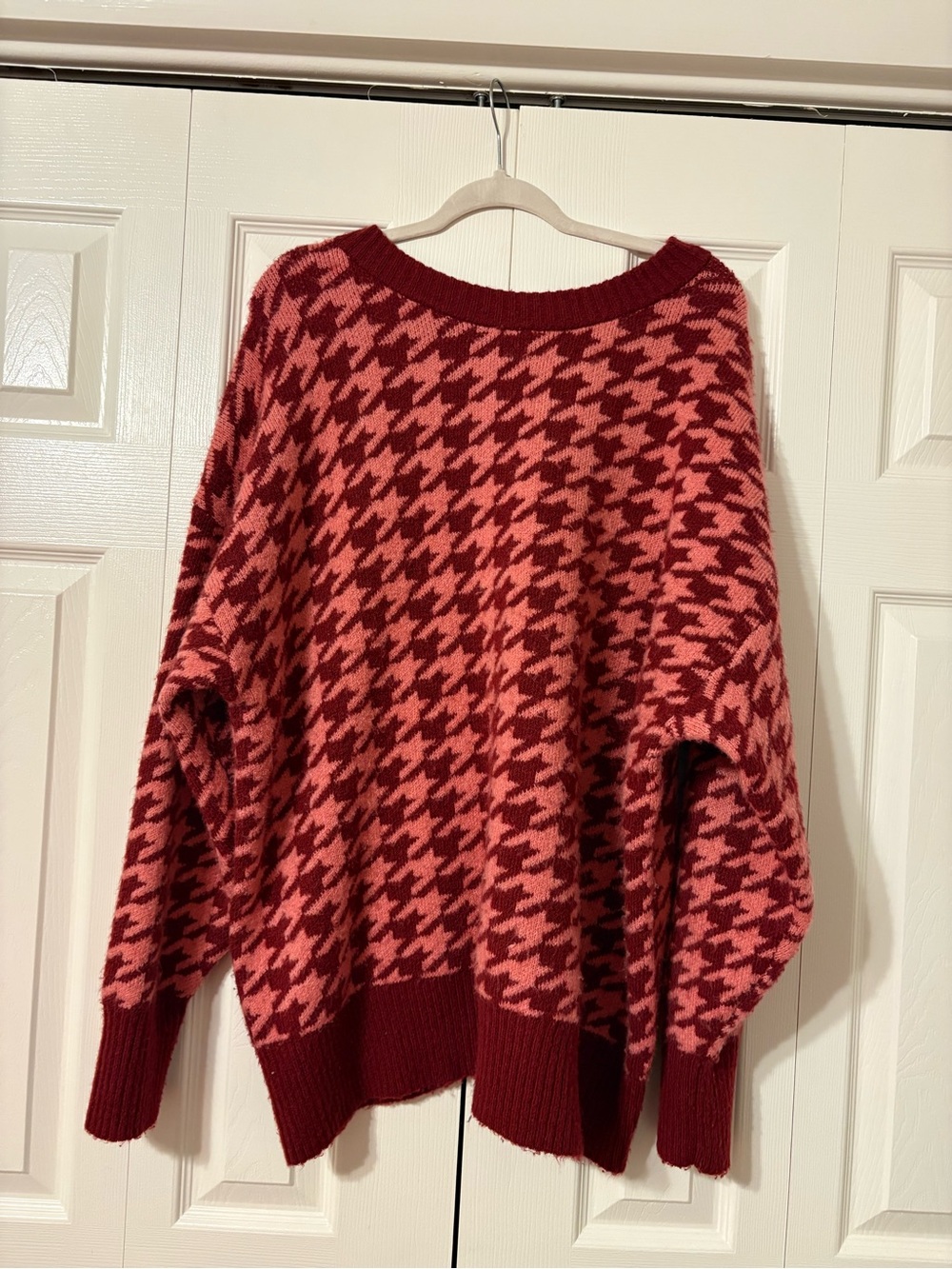 Ava & Viv Red and Pink Houndstooth Crew Neck Sweater